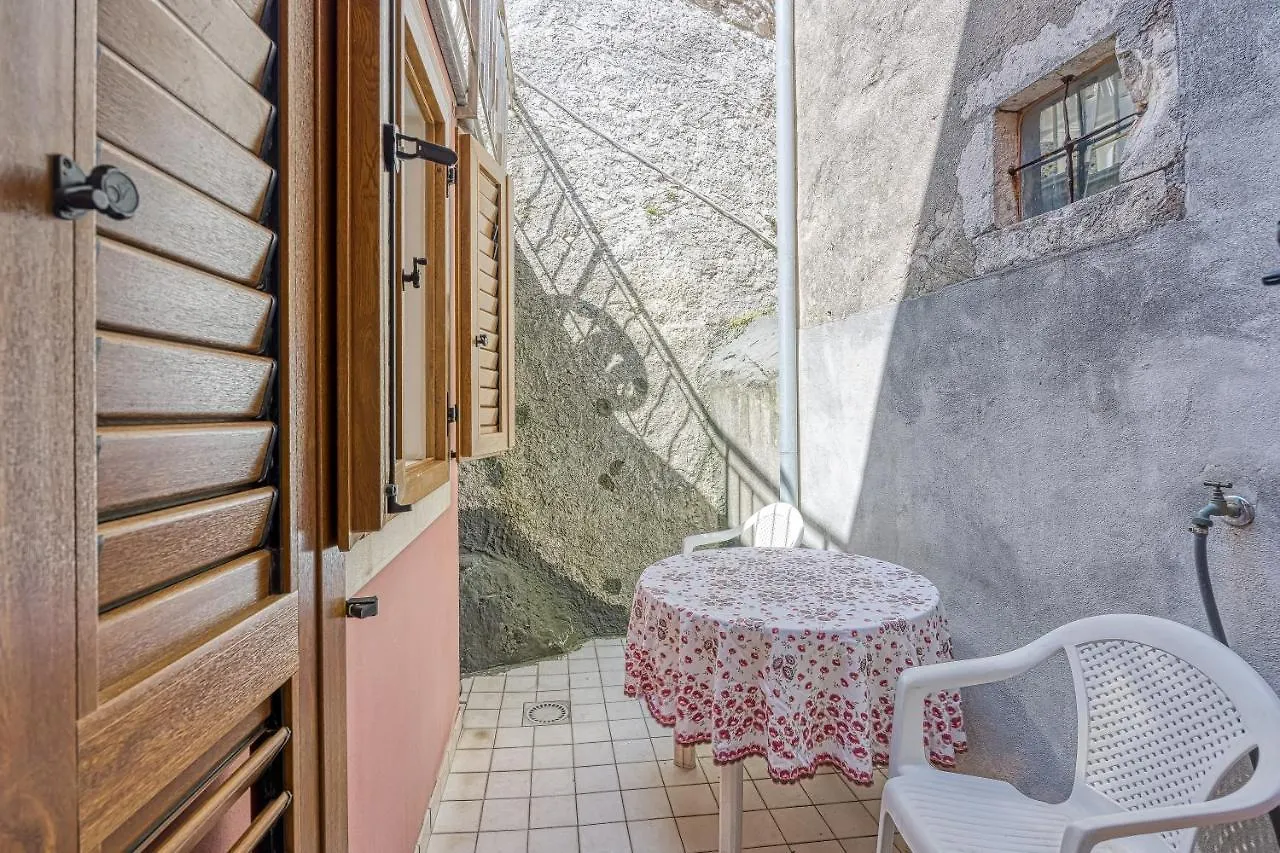 Apartment Astra 1 Veli Losinj Harbour View - Happy Rentals
