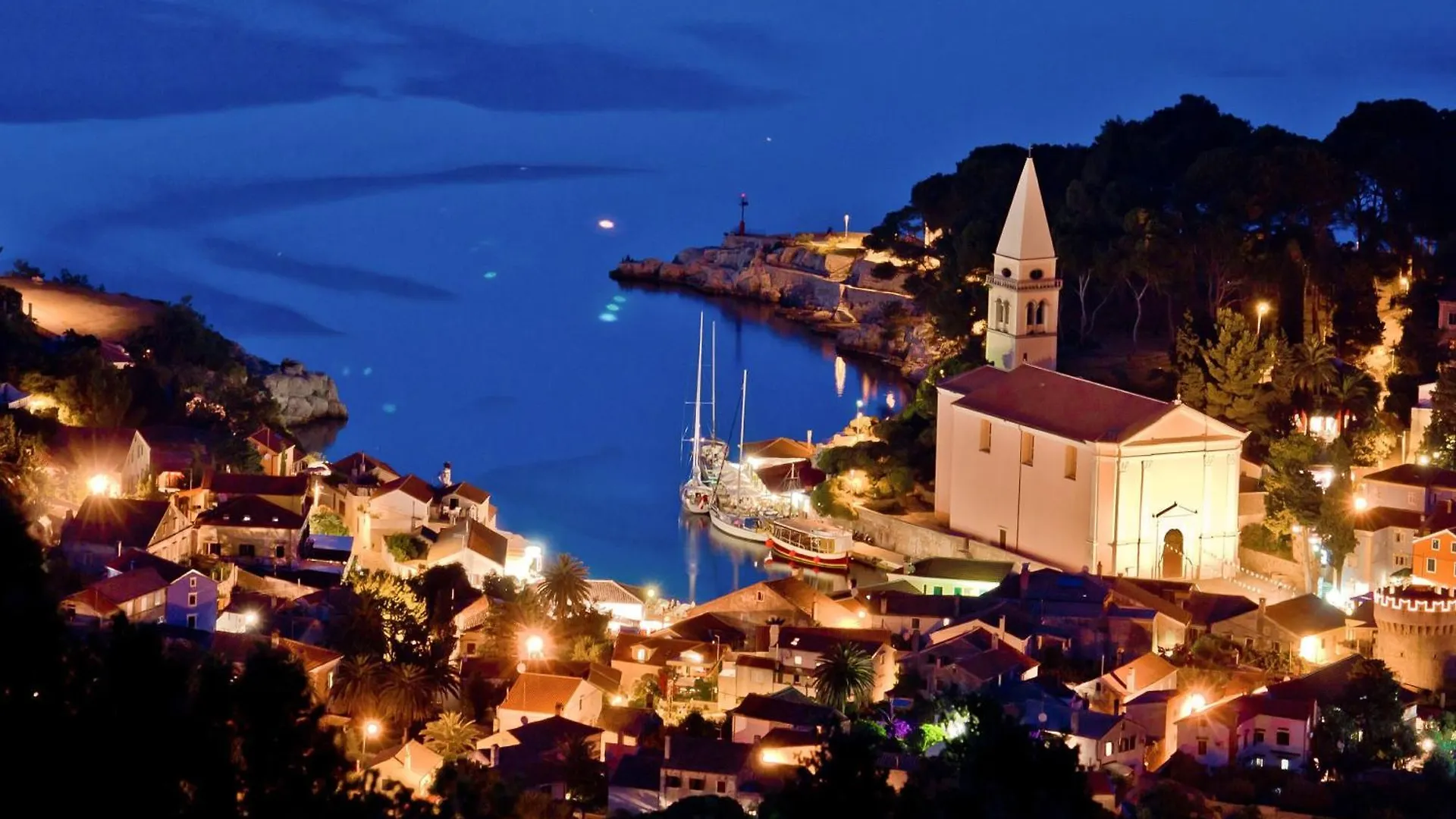 Apartment Astra 1 Veli Losinj Harbour View - Happy Rentals