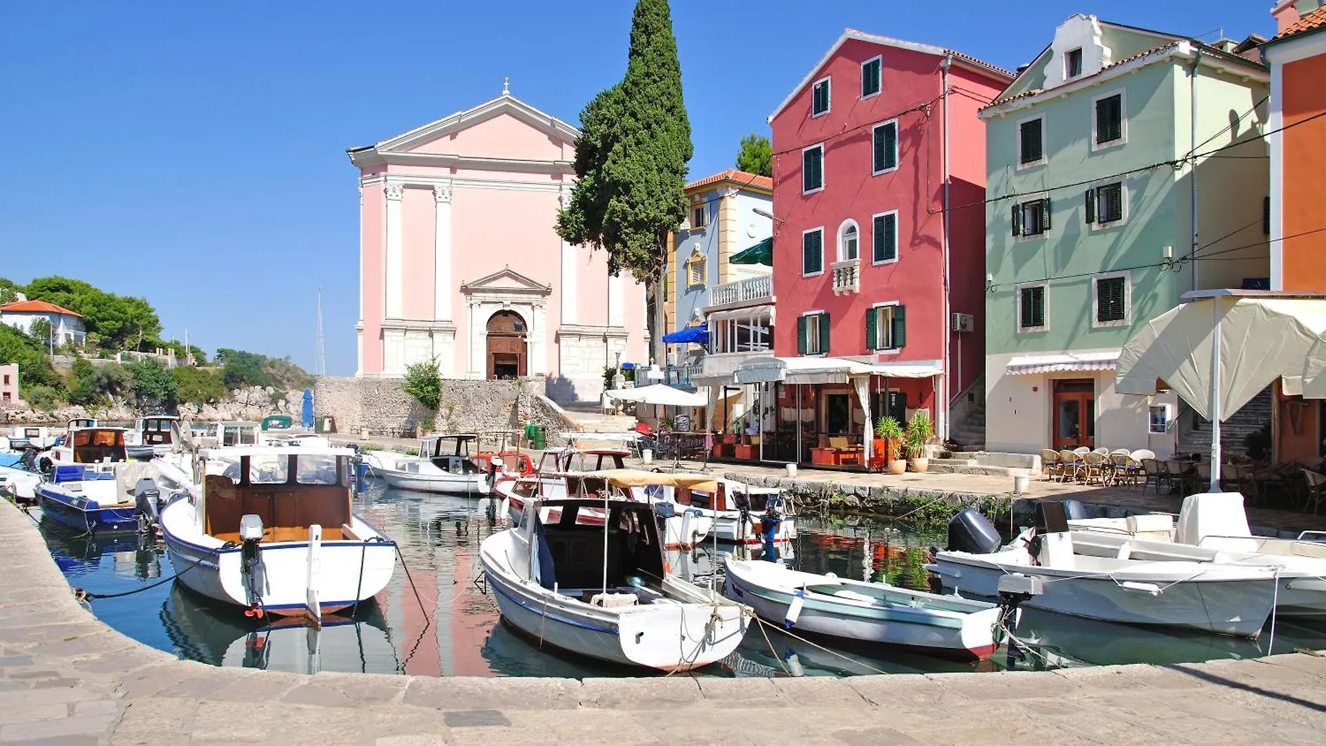 Astra 1 Veli Losinj Harbour View - Happy Rentals