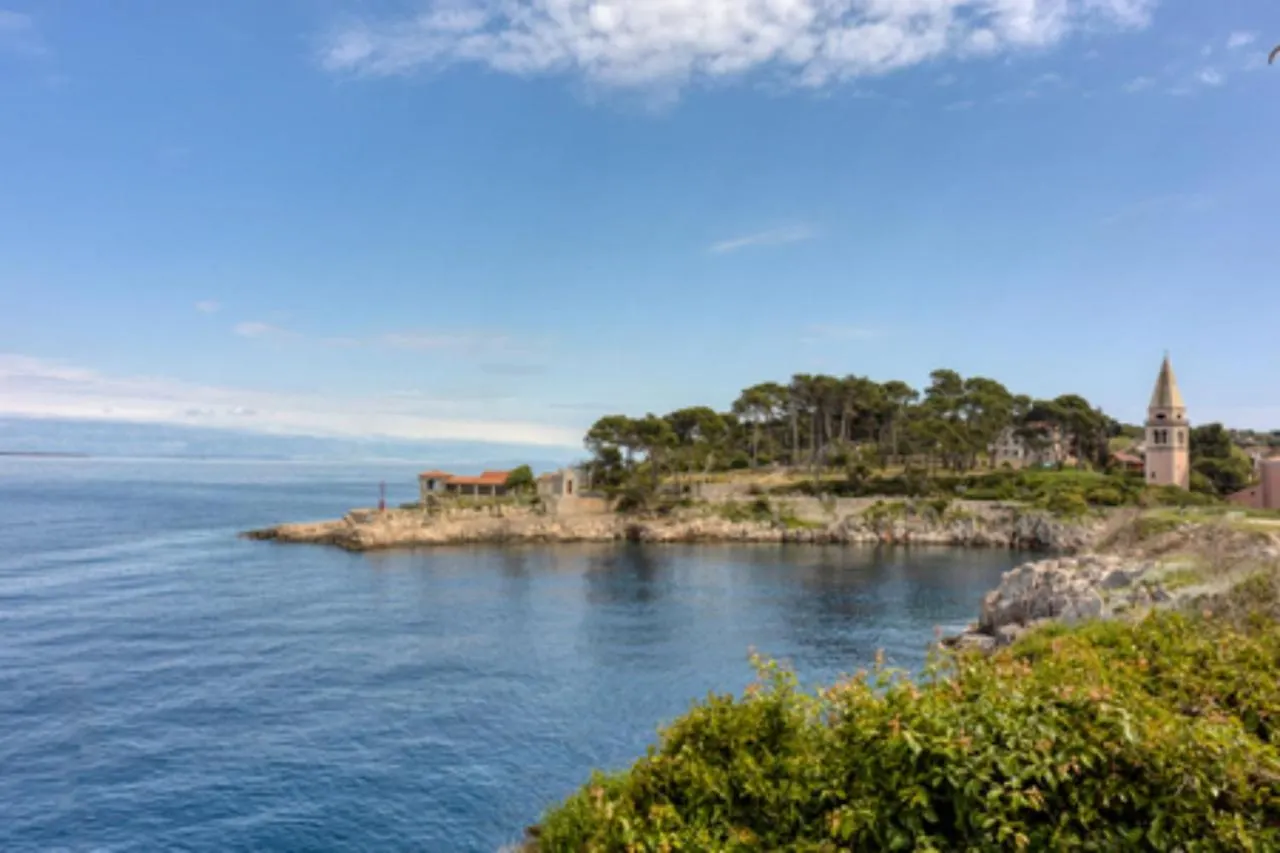 Astra 1 Veli Losinj Harbour View - Happy Rentals Apartmán